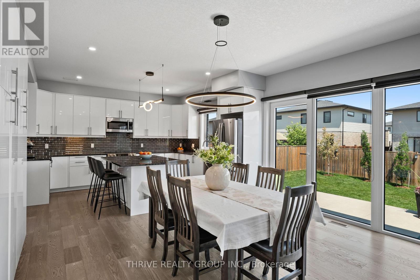 2084 TYSON WALK - 15