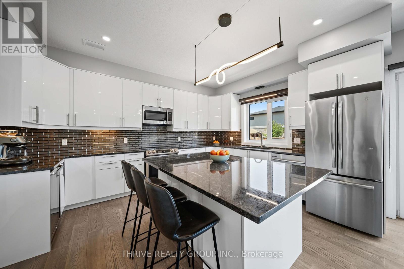 2084 TYSON WALK - 16