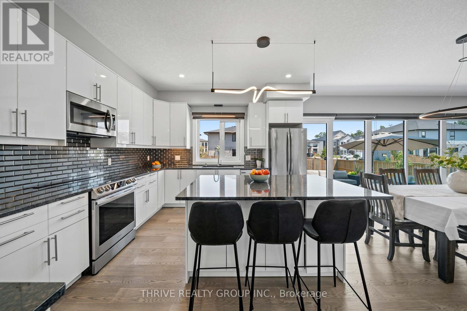 2084 TYSON WALK - 18