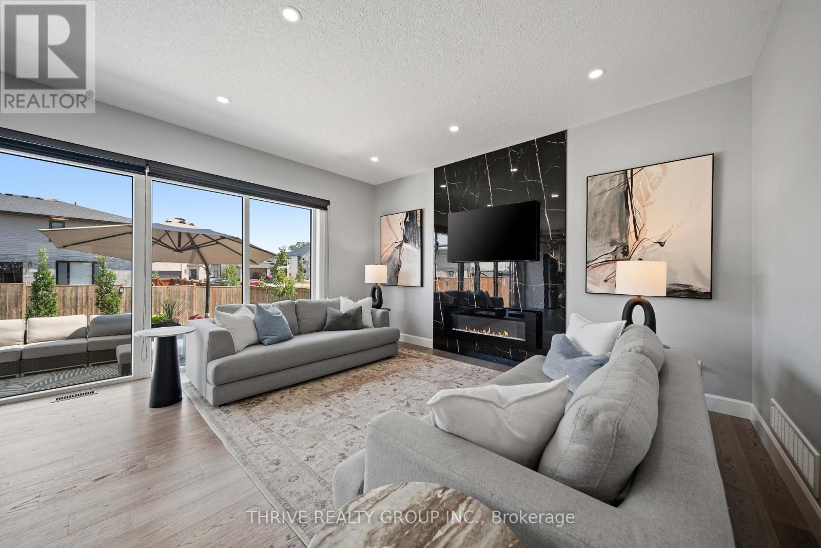 2084 TYSON WALK - 21