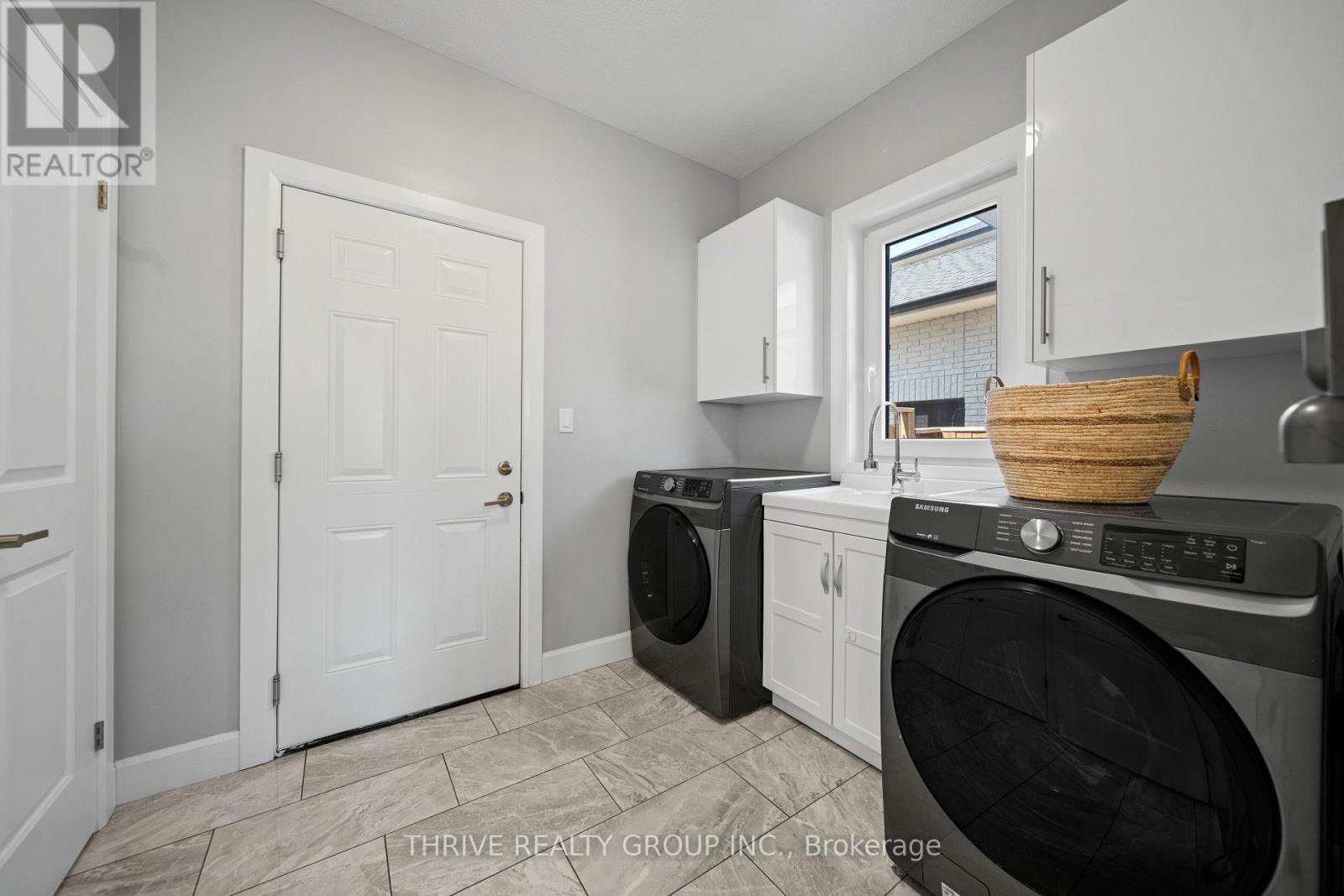 2084 TYSON WALK - 22
