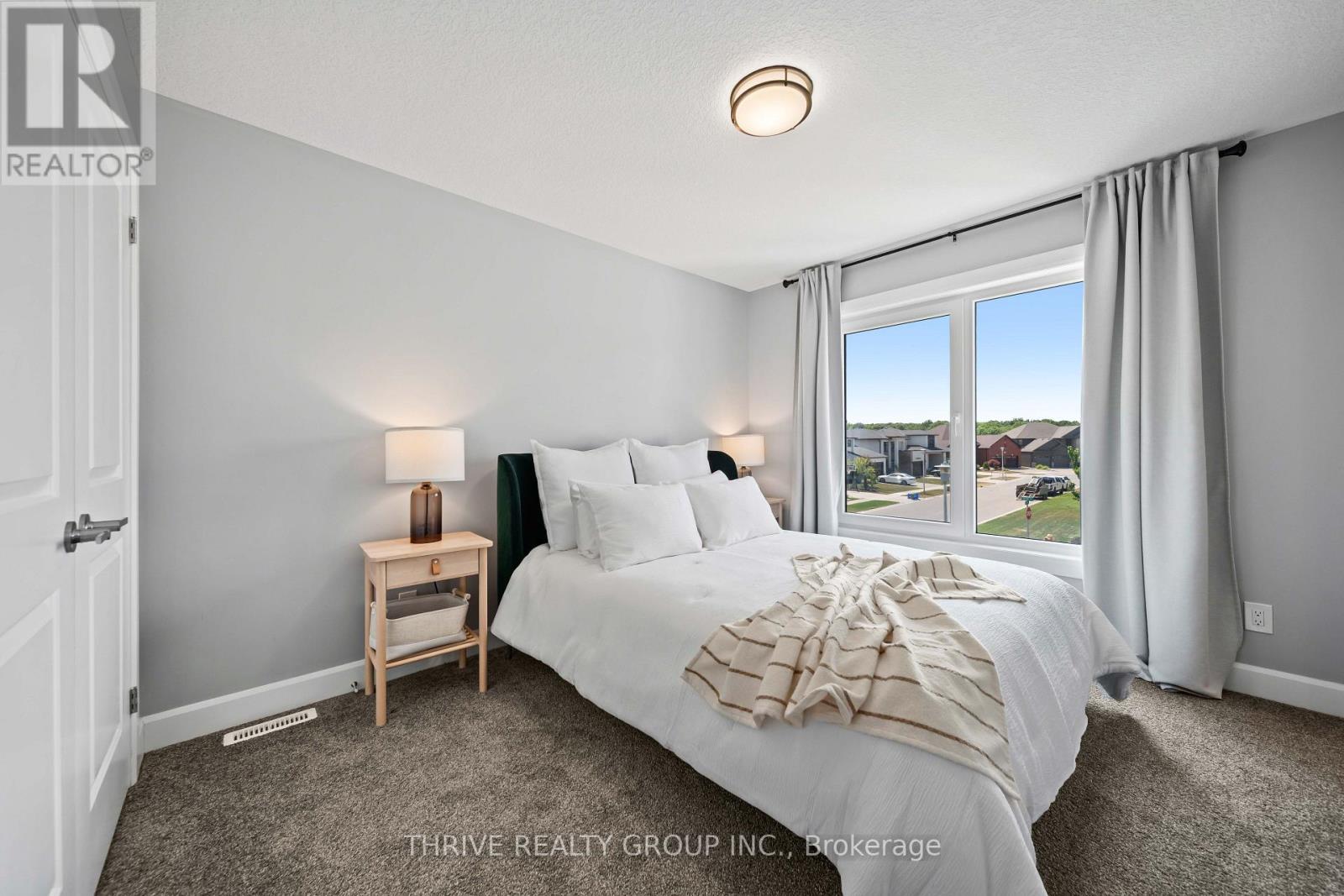 2084 TYSON WALK - 33