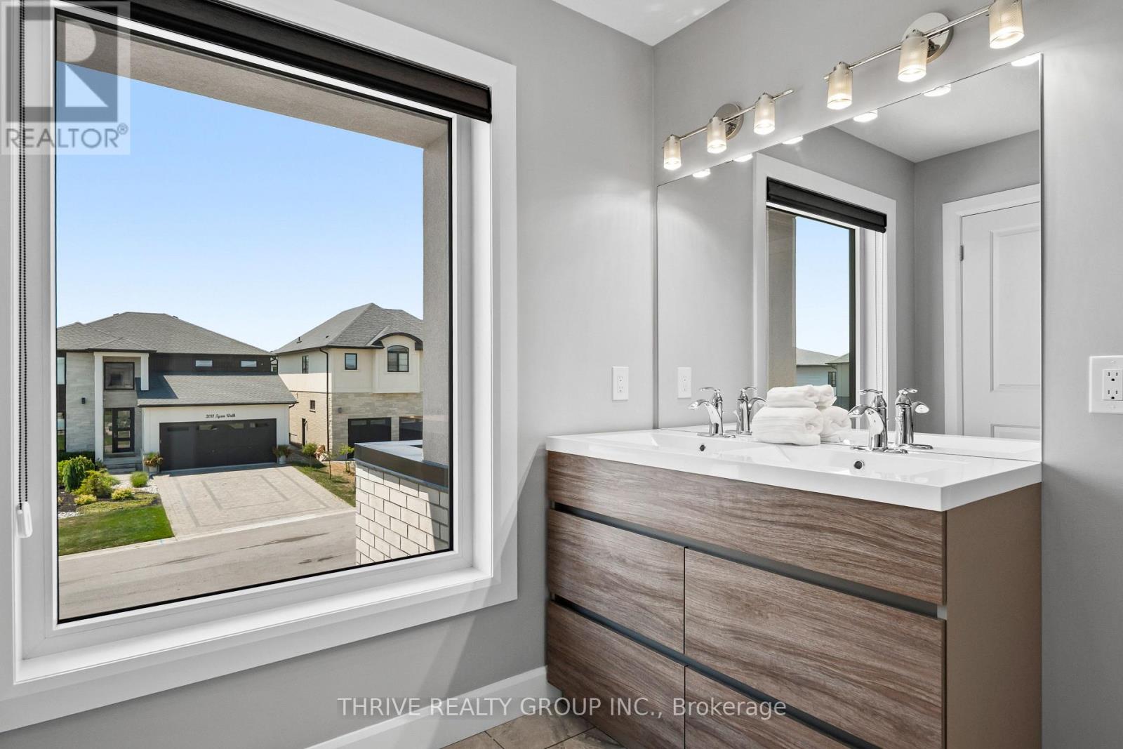 2084 TYSON WALK - 37