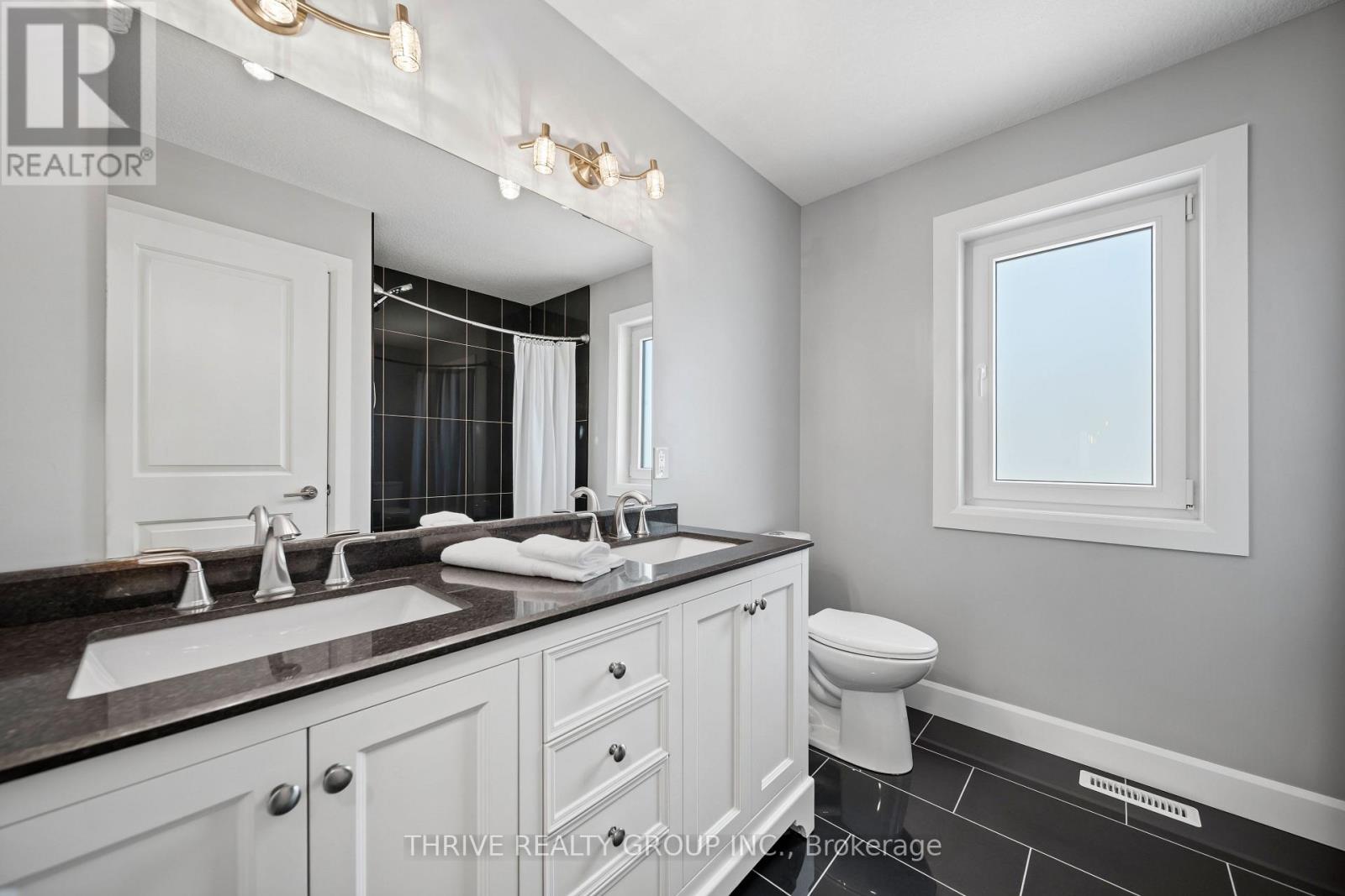 2084 TYSON WALK - 41