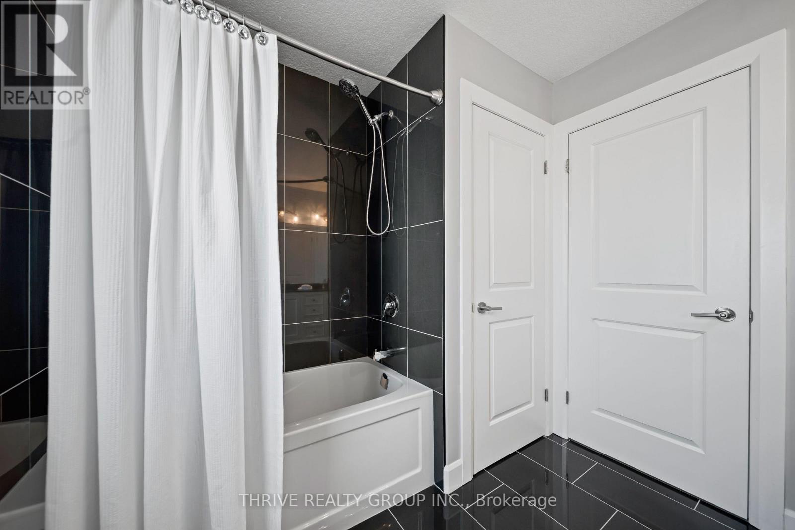 2084 TYSON WALK - 42