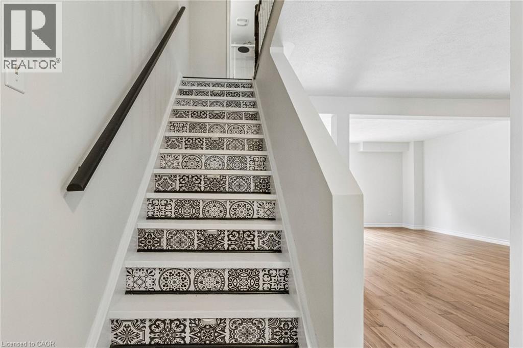 305 SEKURA Street - Image 12