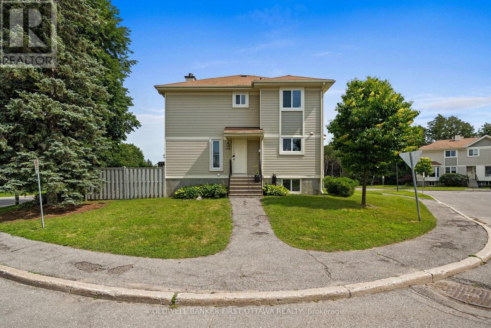 #6 108 MCDERMOT COURT - 1