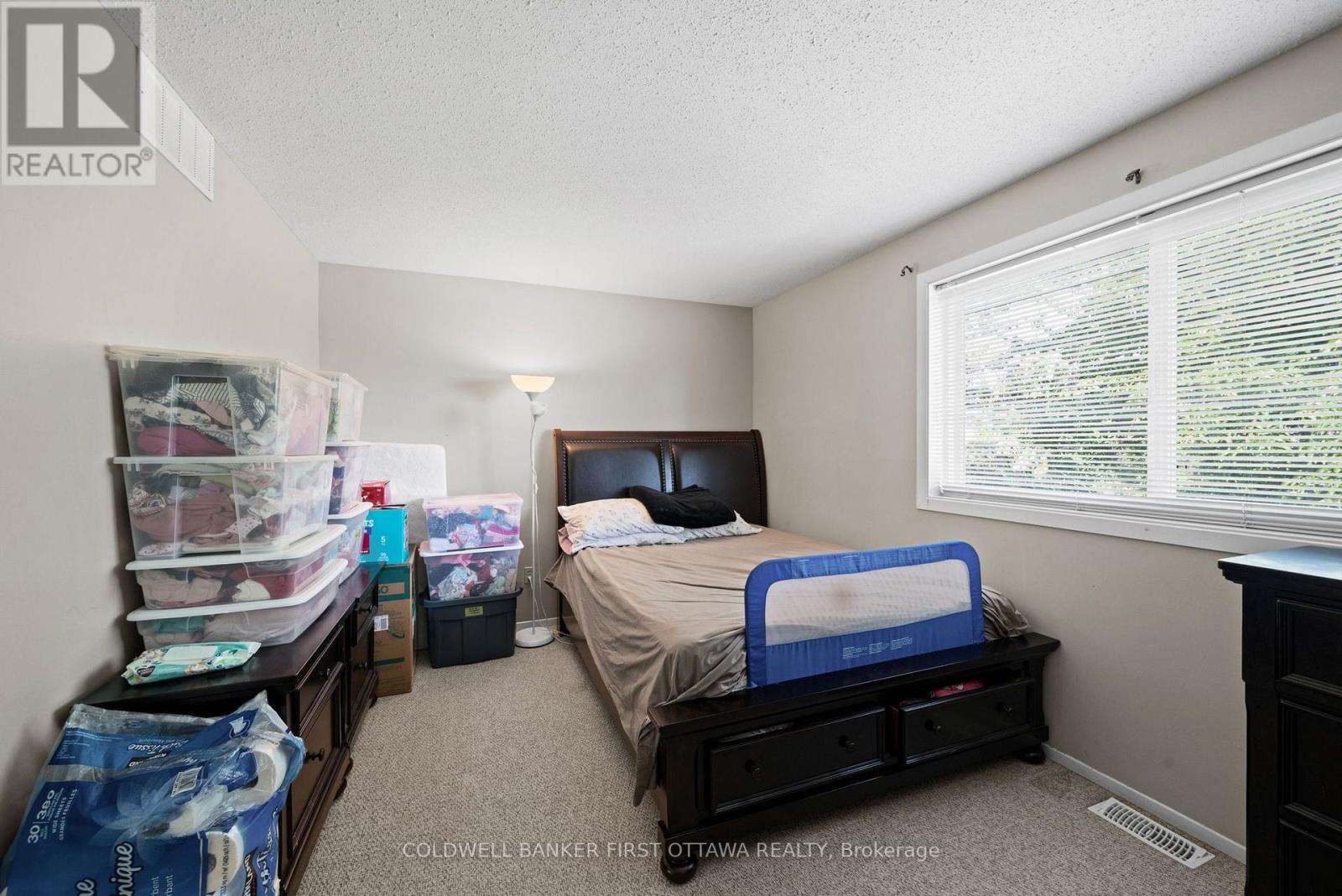 #6 108 MCDERMOT COURT - 19