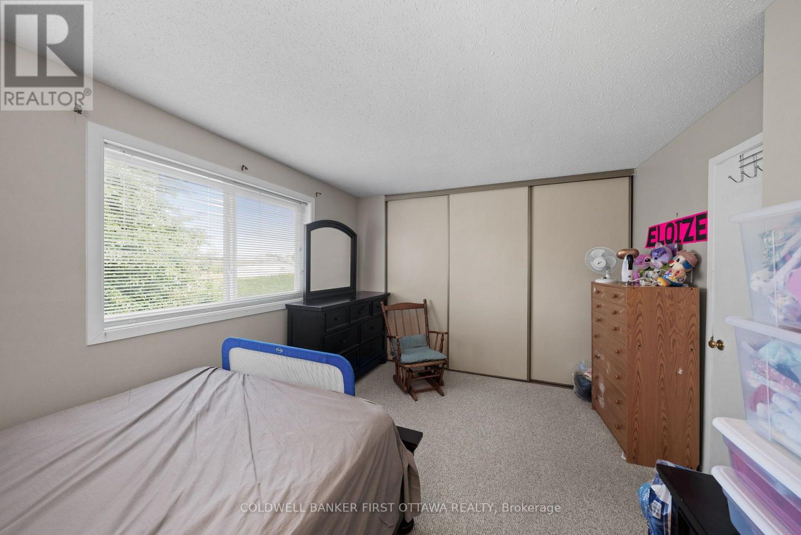 #6 108 MCDERMOT COURT - 20