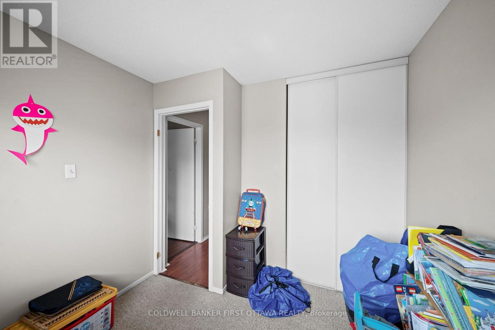 #6 108 MCDERMOT COURT - 23