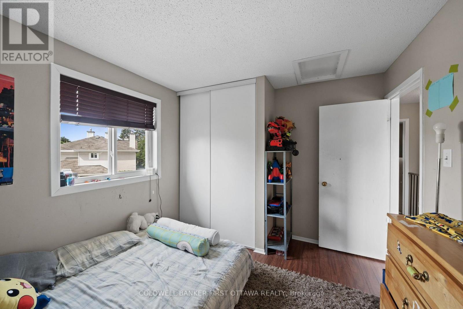 #6 108 MCDERMOT COURT - 25