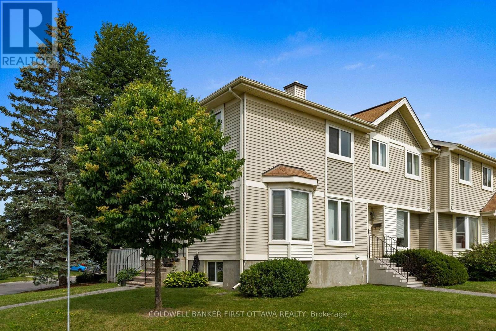 #6 108 MCDERMOT COURT - 3