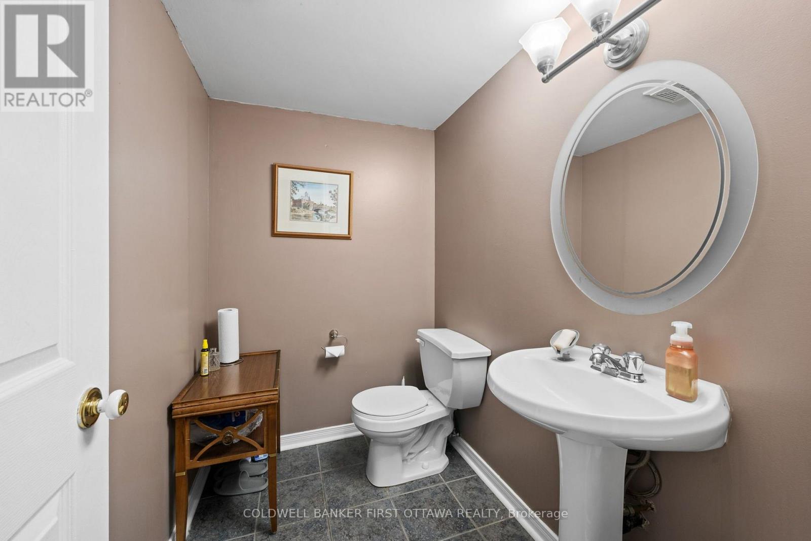 #6 108 MCDERMOT COURT - 31