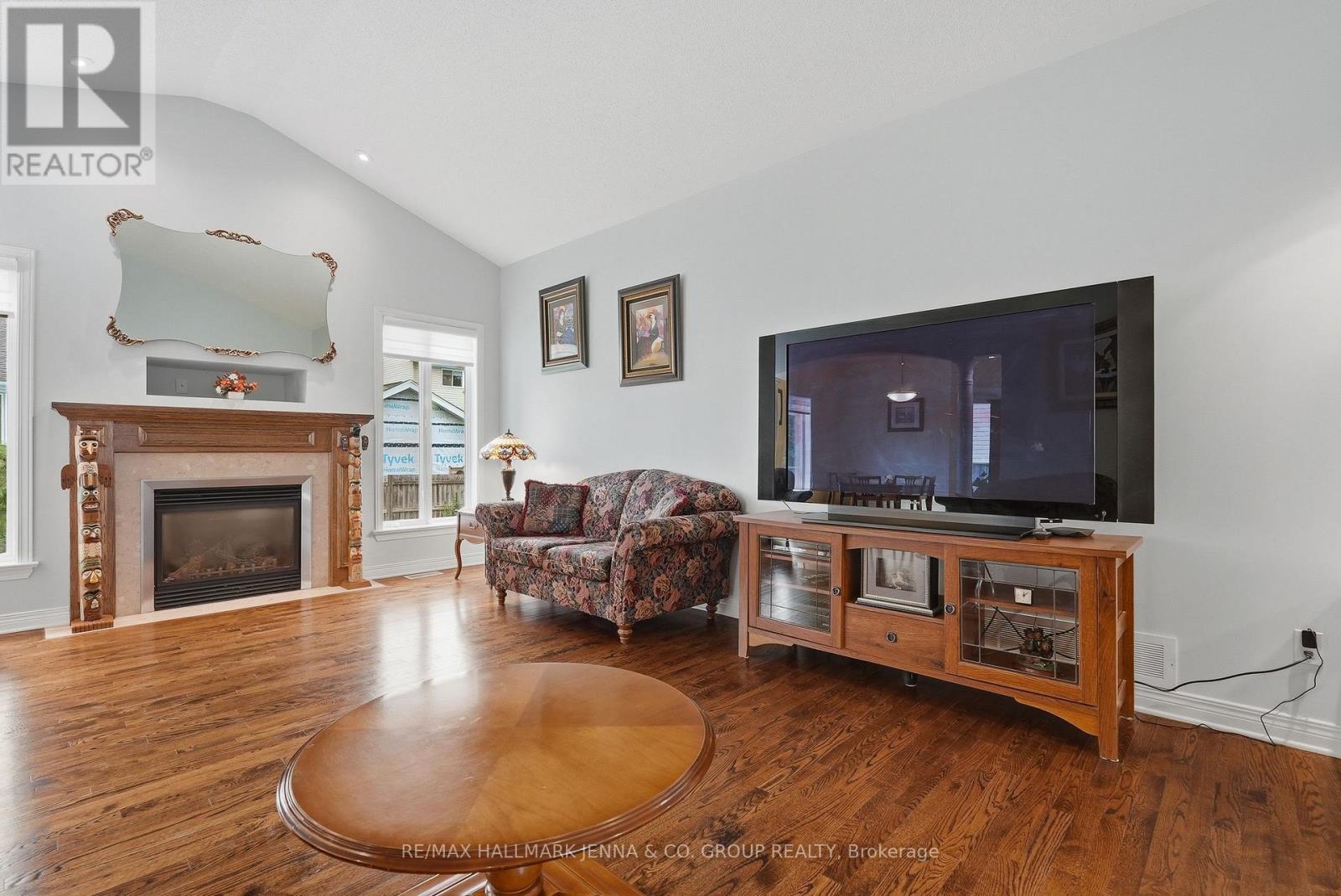 15 BAYWOOD DRIVE - 10
