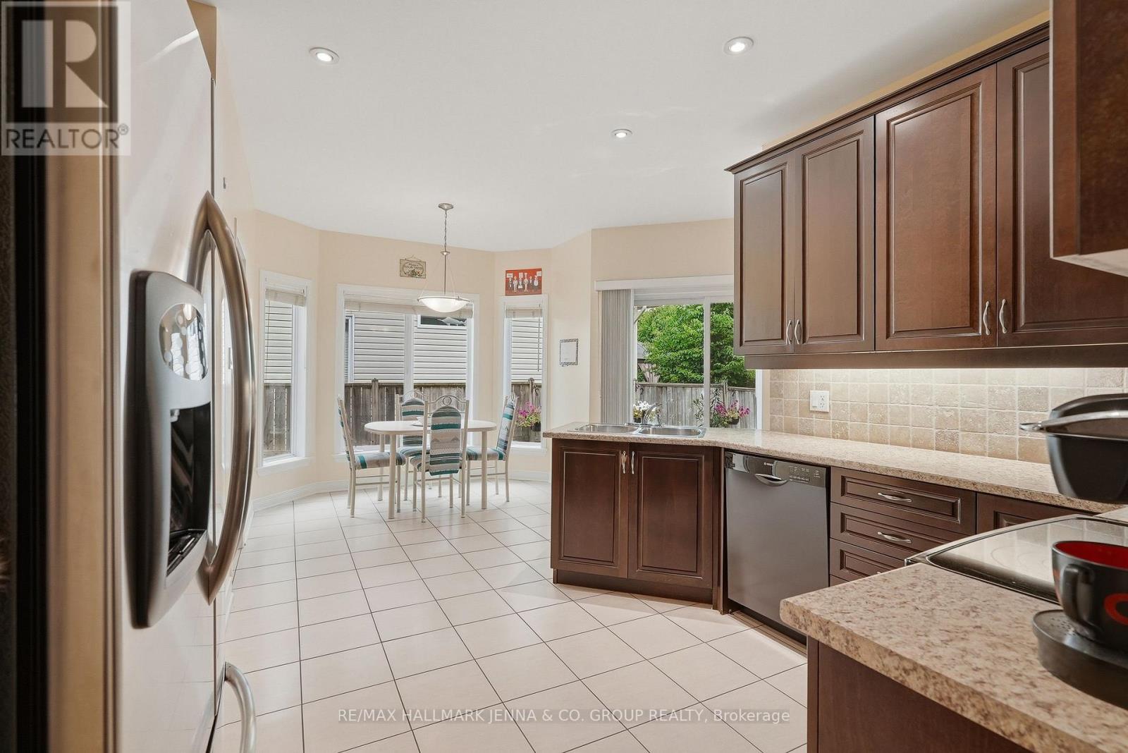 15 BAYWOOD DRIVE - 11