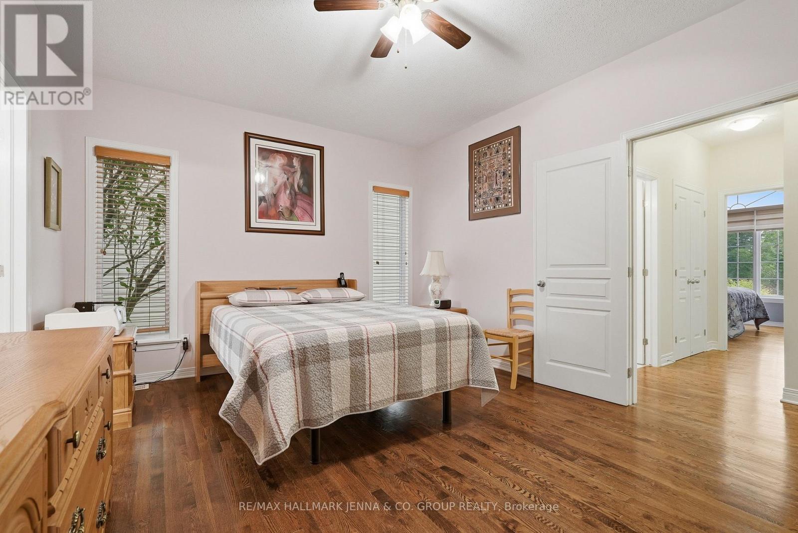 15 BAYWOOD DRIVE - 24