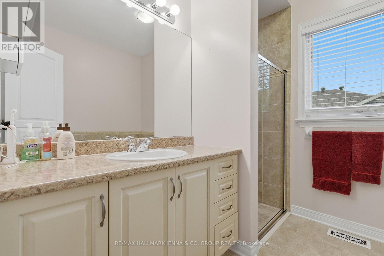 15 BAYWOOD DRIVE - 25