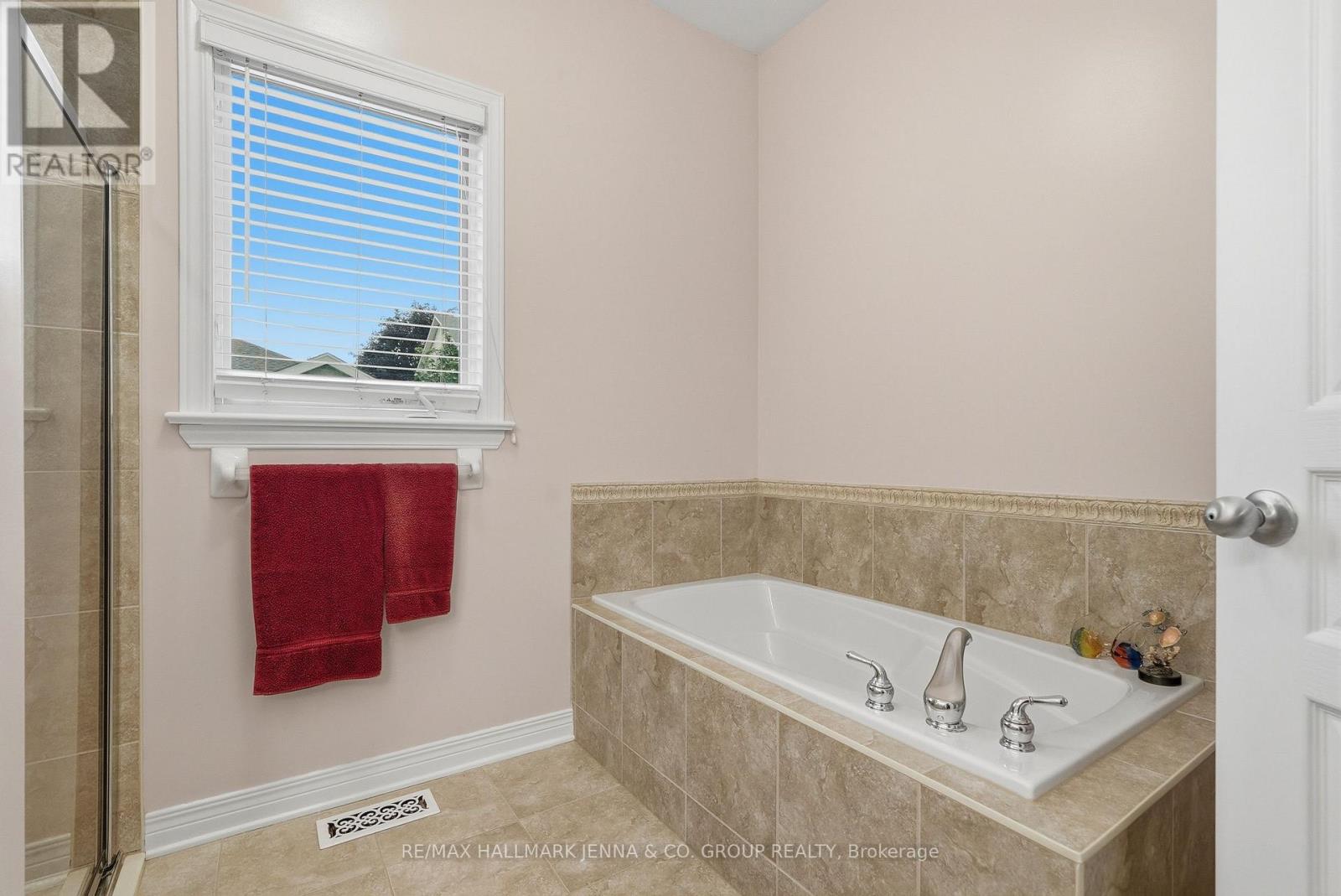 15 BAYWOOD DRIVE - 26