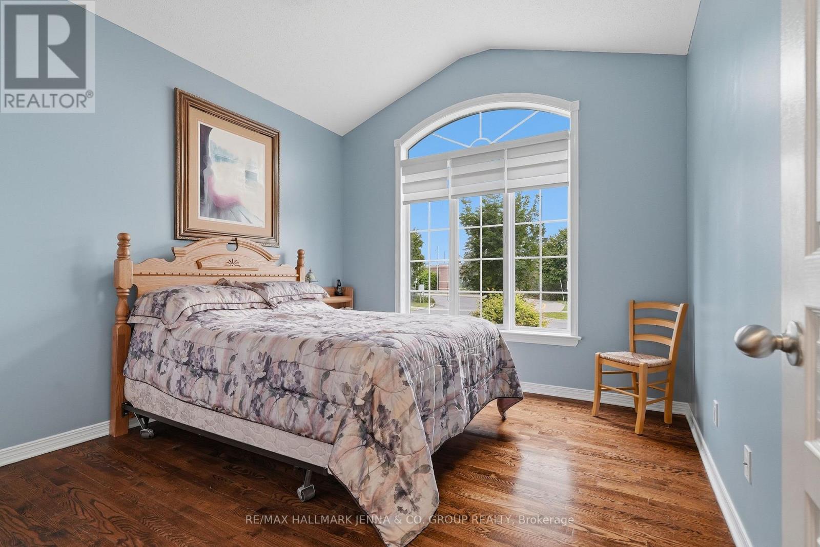 15 BAYWOOD DRIVE - 28