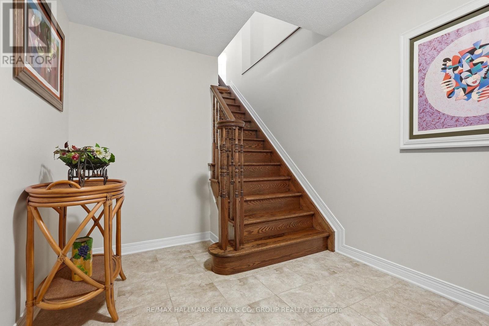 15 BAYWOOD DRIVE - 31