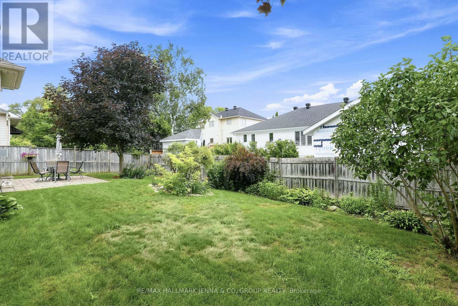 15 BAYWOOD DRIVE - 40