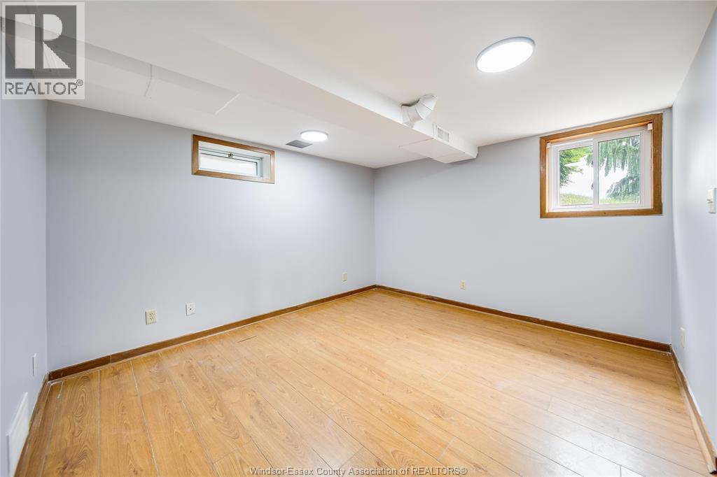 2914 WYANDOTTE STREET - 39