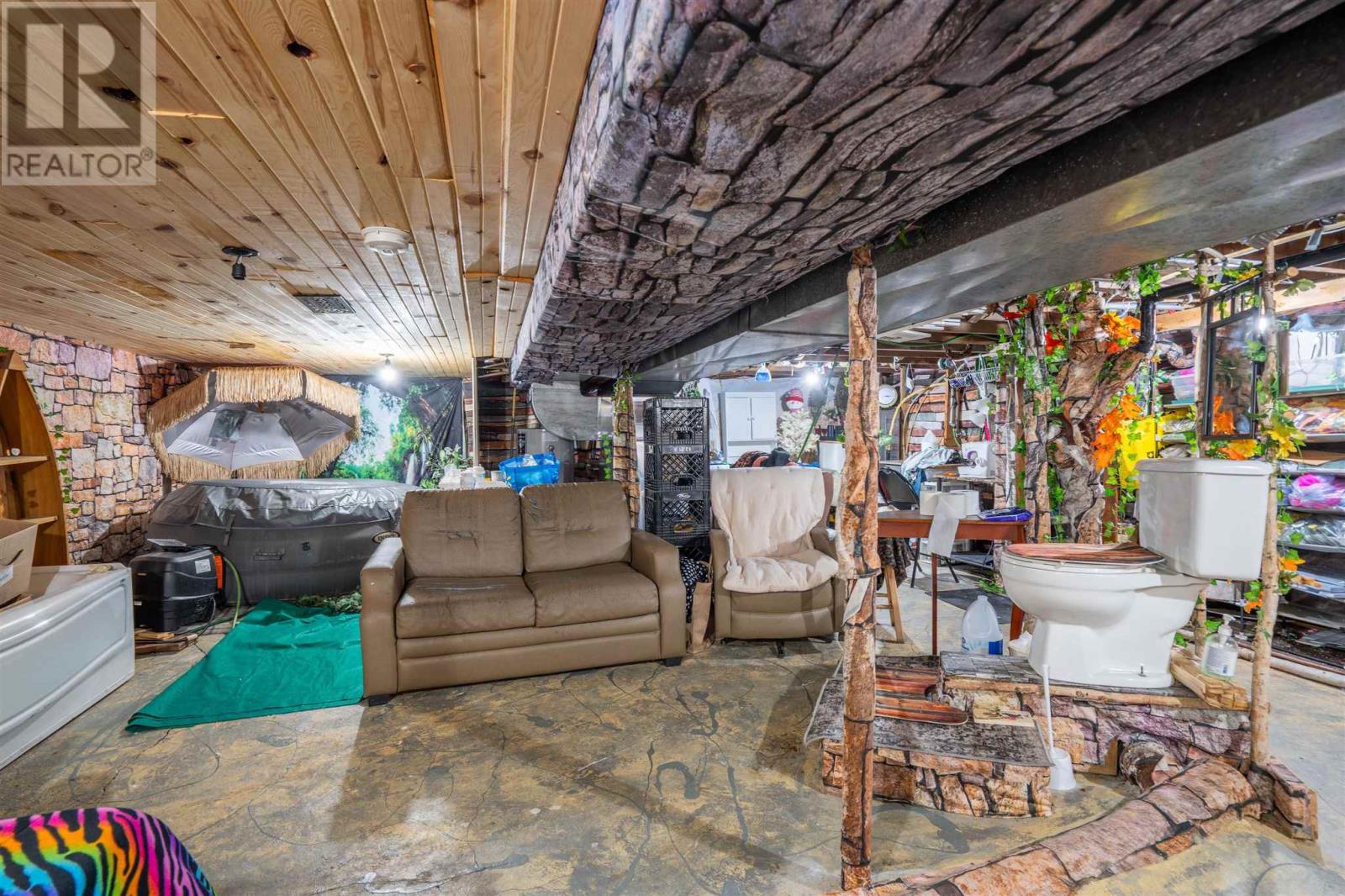 340 Sixth AVE - 18