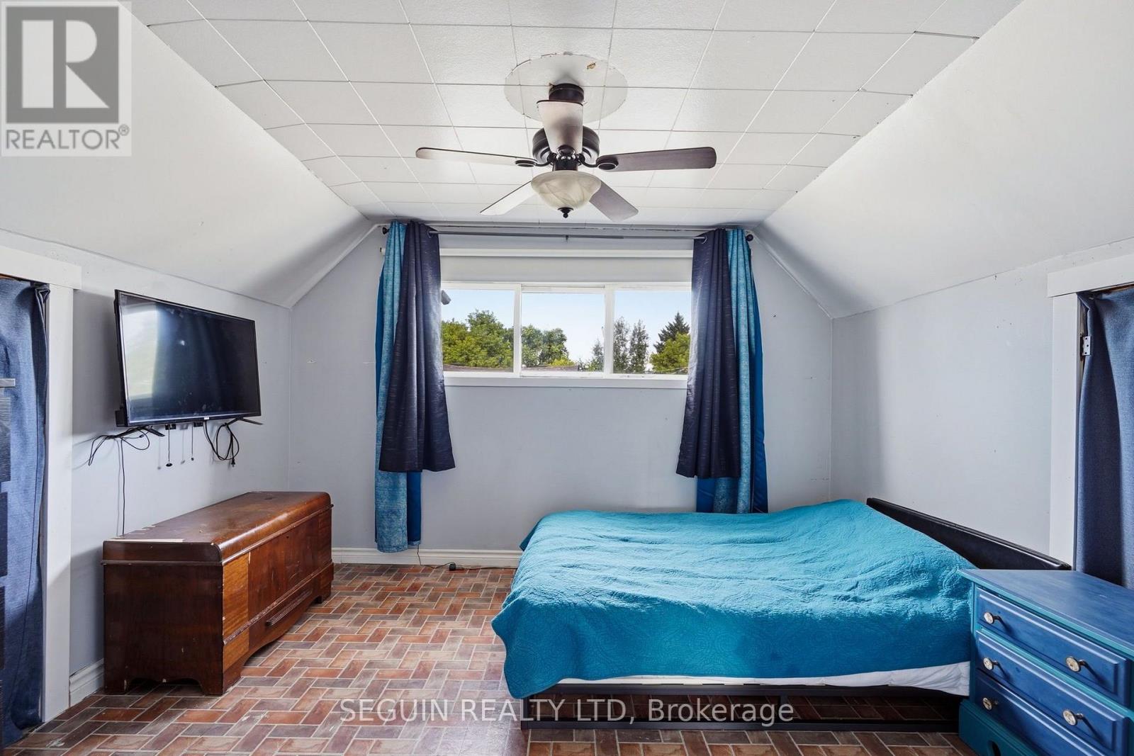 255 HAMPDEN STREET - 18