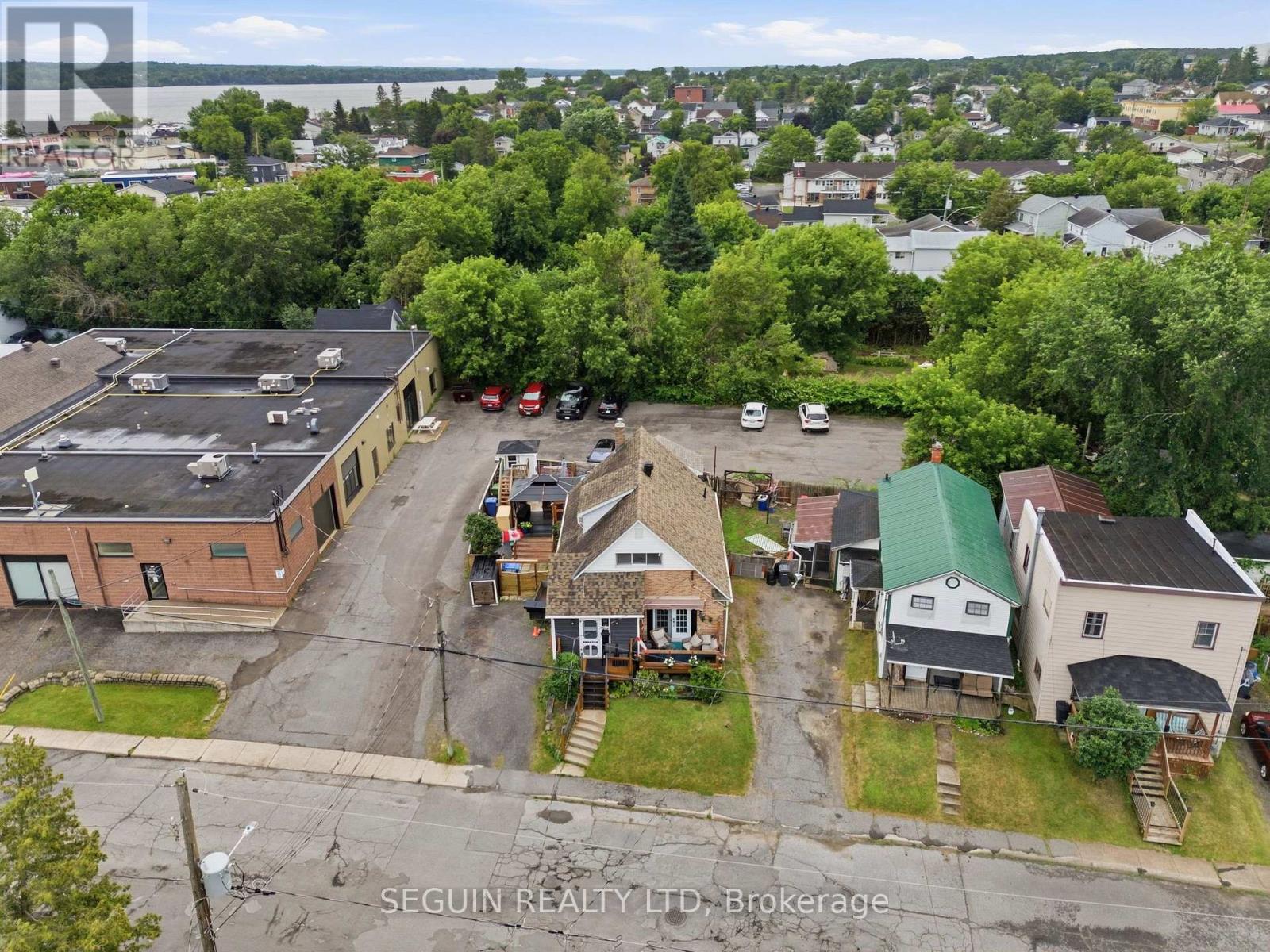 255 HAMPDEN STREET - 26