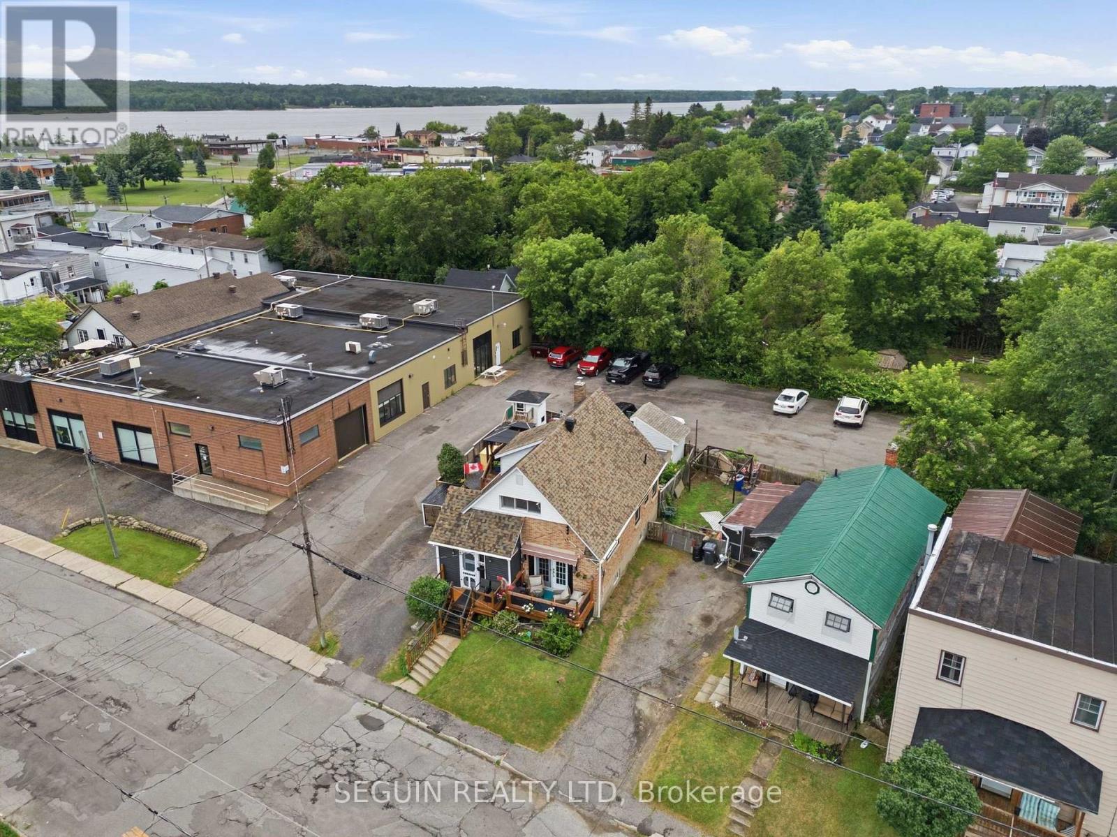 255 HAMPDEN STREET - 27