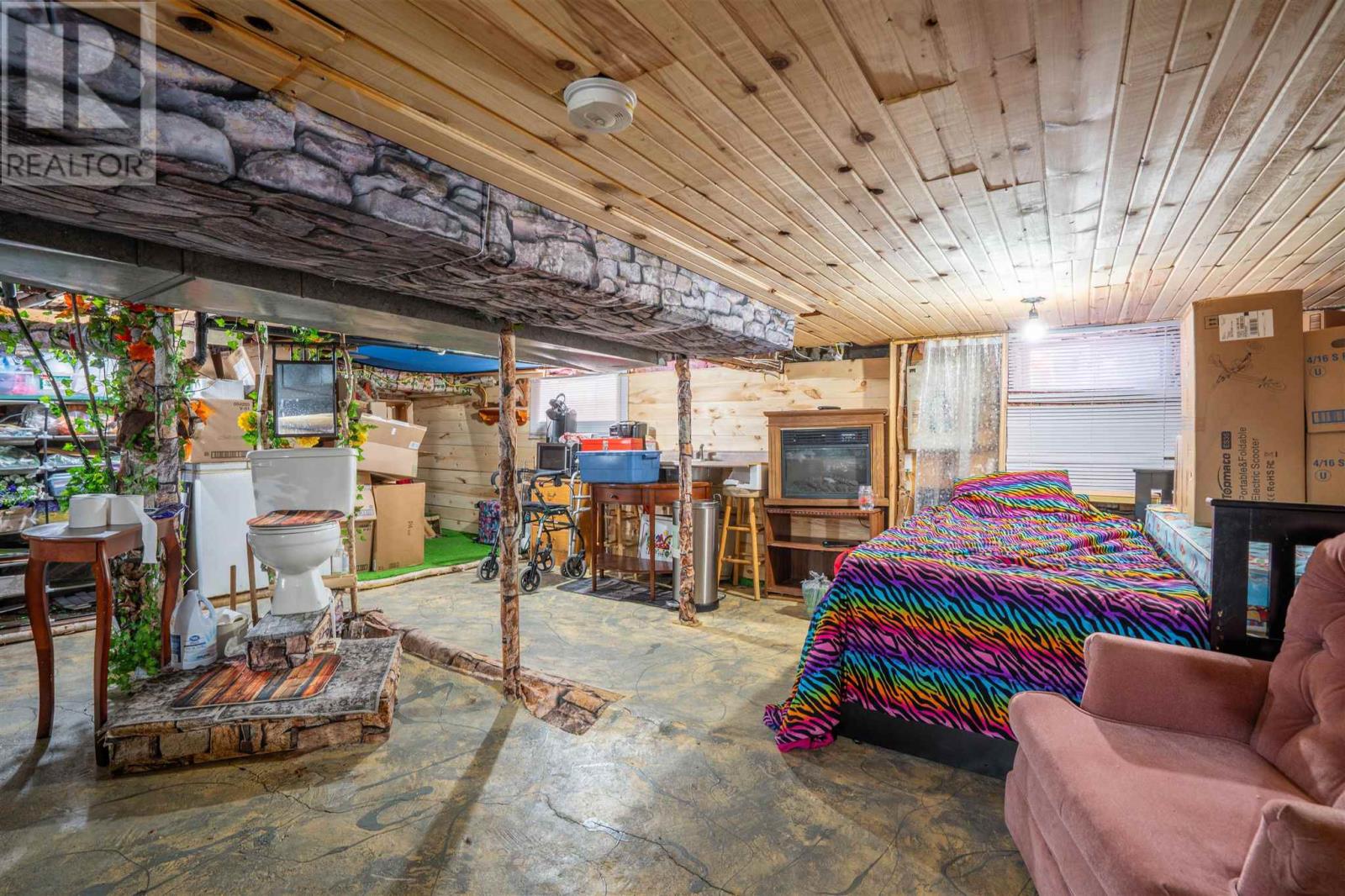 340 Sixth AVE - 19