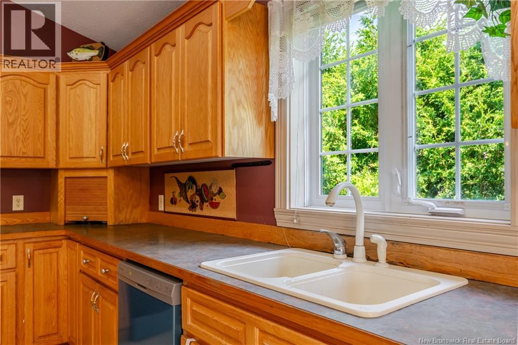 822 Douglas Avenue - Image 12