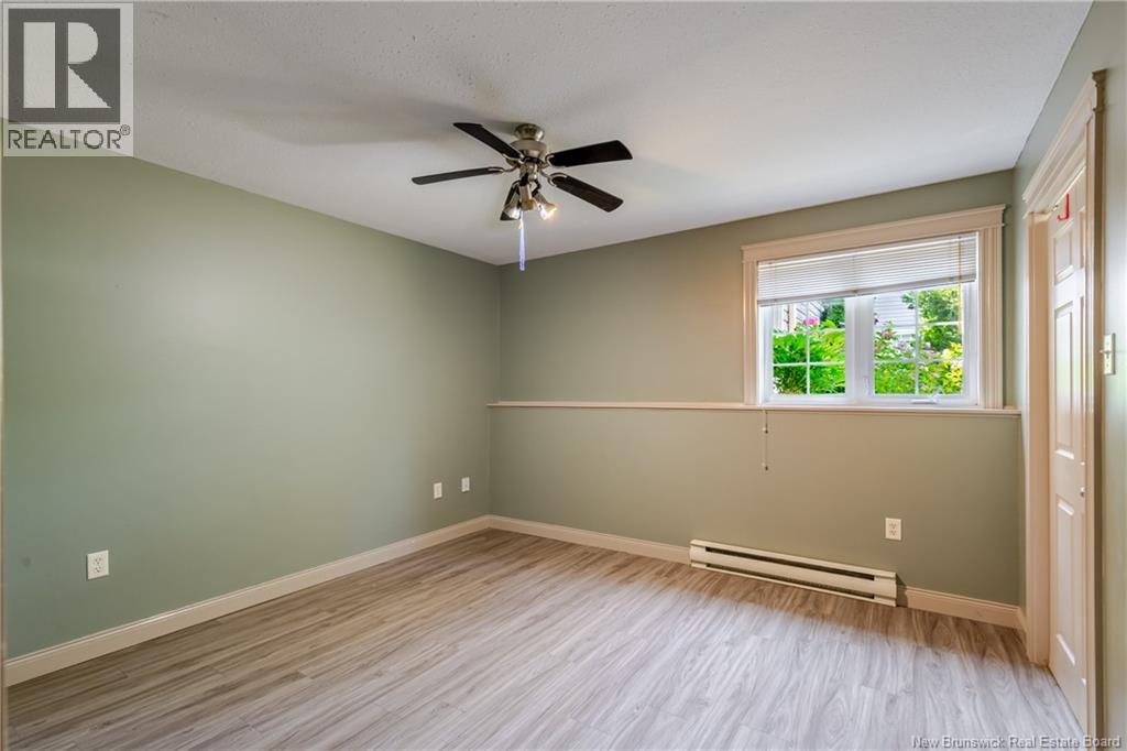 822 Douglas Avenue - Image 33