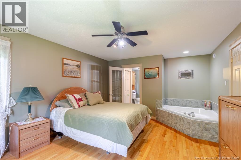 822 Douglas Avenue - 14