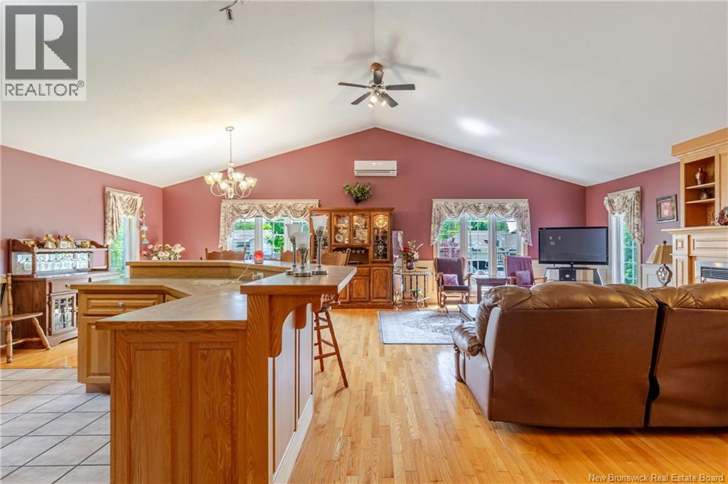 822 Douglas Avenue - Image 6