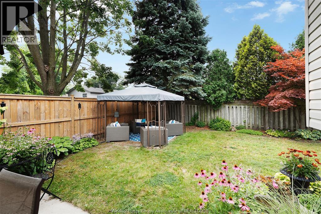 1292 Kenwick Way - 33