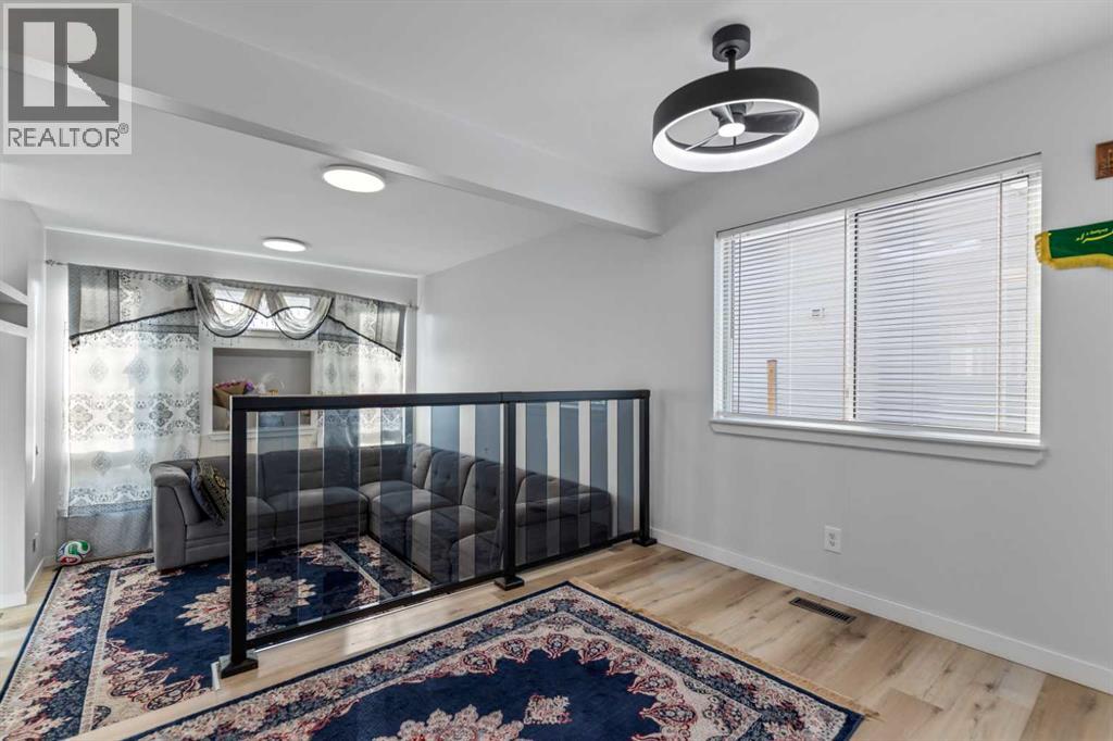 3806 Catalina Boulevard NE - 16