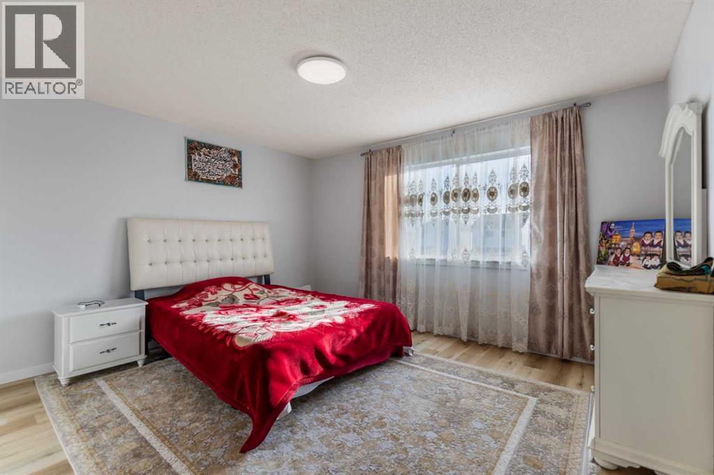 3806 Catalina Boulevard NE - 20