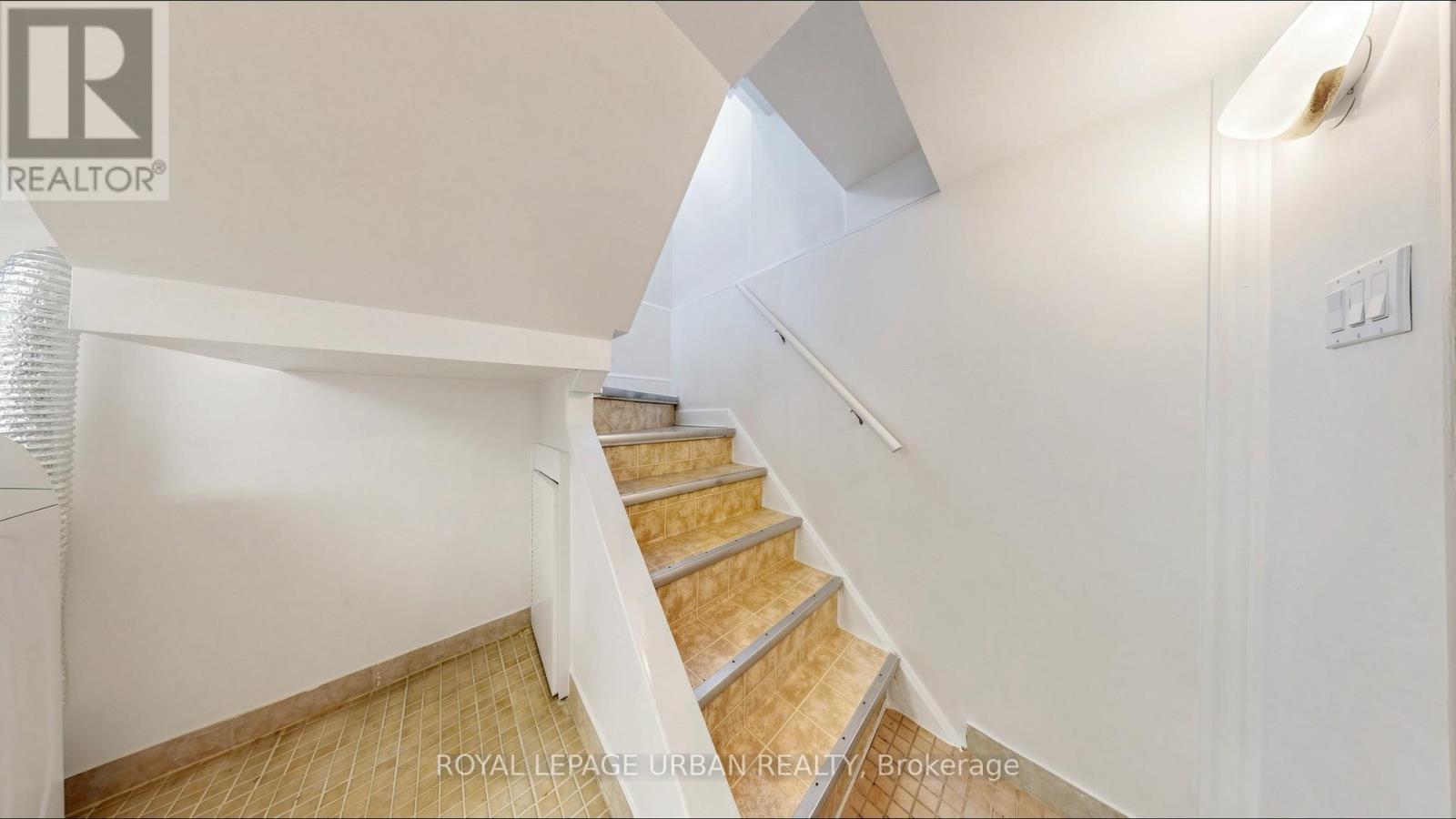 202 VIRGINIA AVENUE - 25