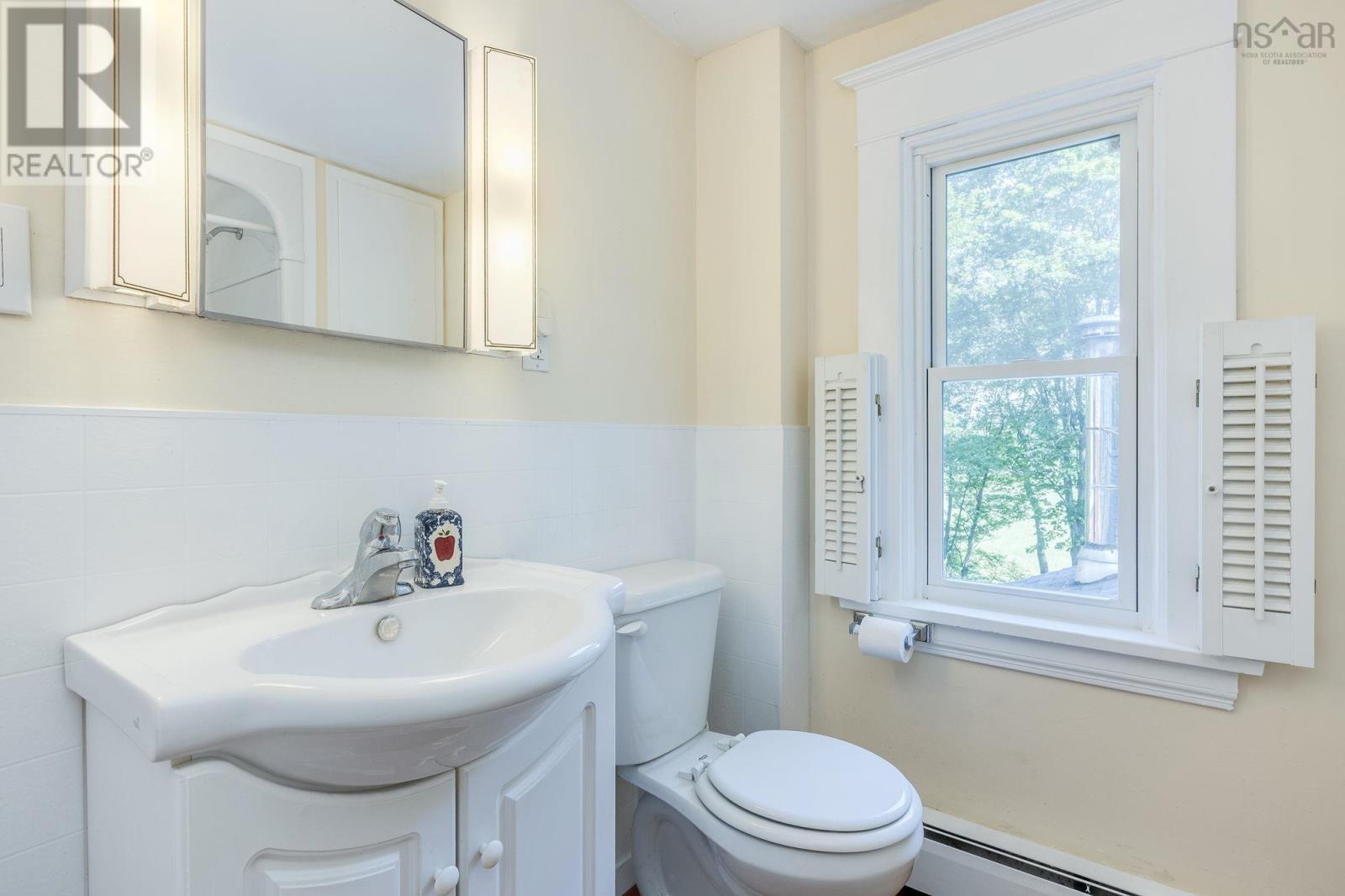 #603 Sutherland Terrace - 36