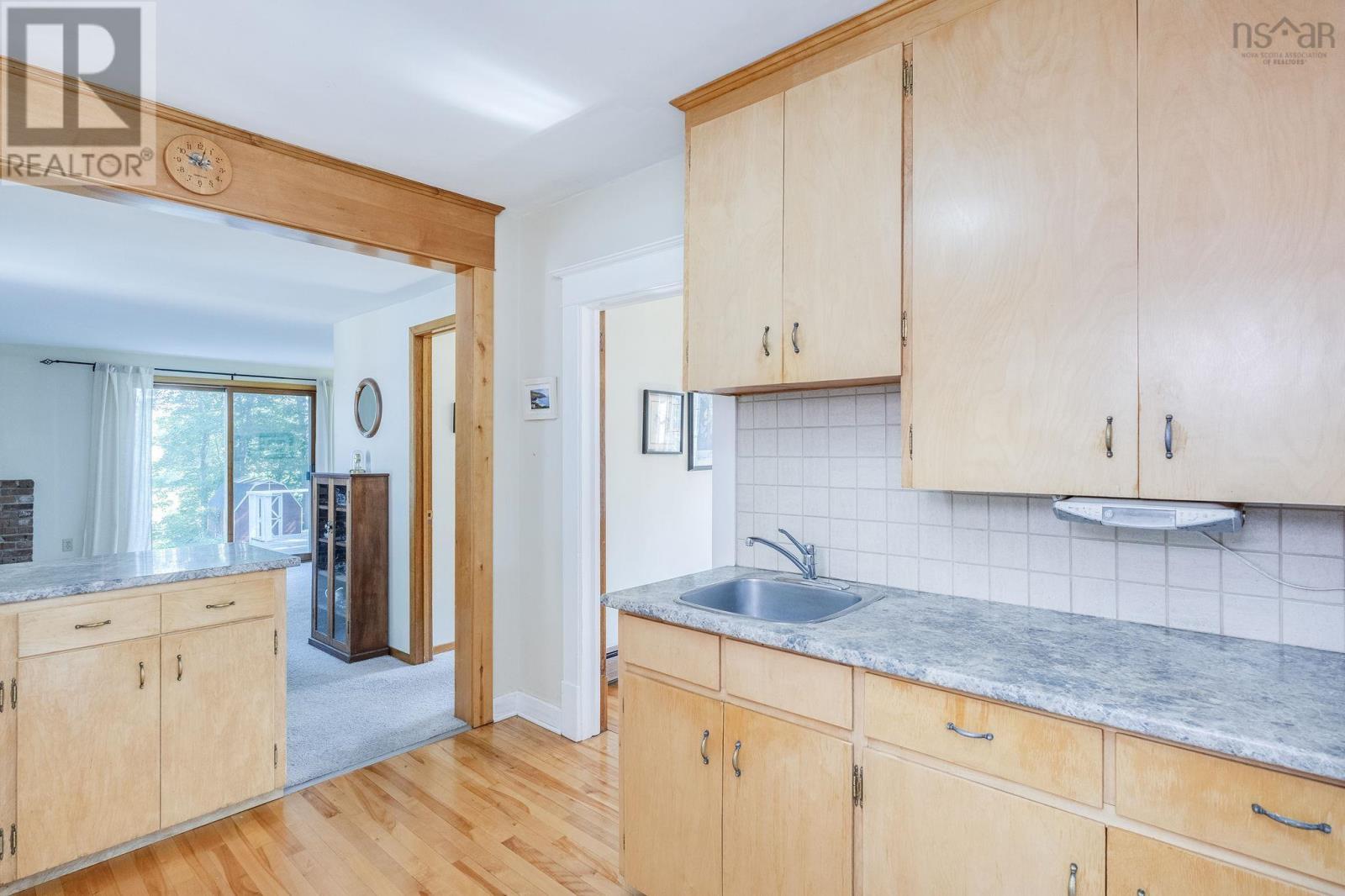 #603 Sutherland Terrace - 24
