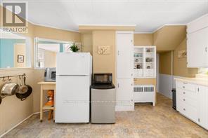17 WAUBEEK STREET - 16