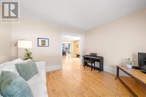 17 WAUBEEK STREET - 9