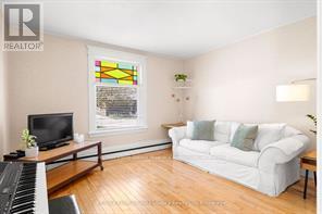 17 WAUBEEK STREET - 8