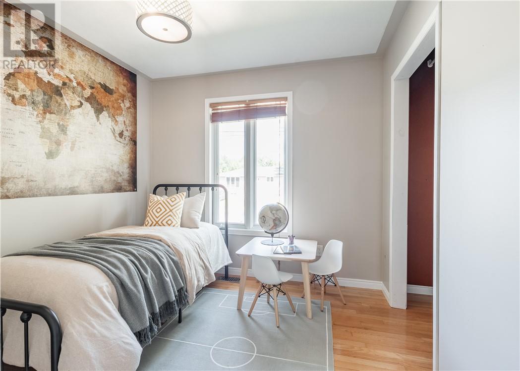 4595 St. Therese Street - 12