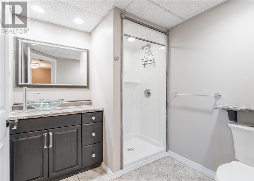 4595 St. Therese Street - 20