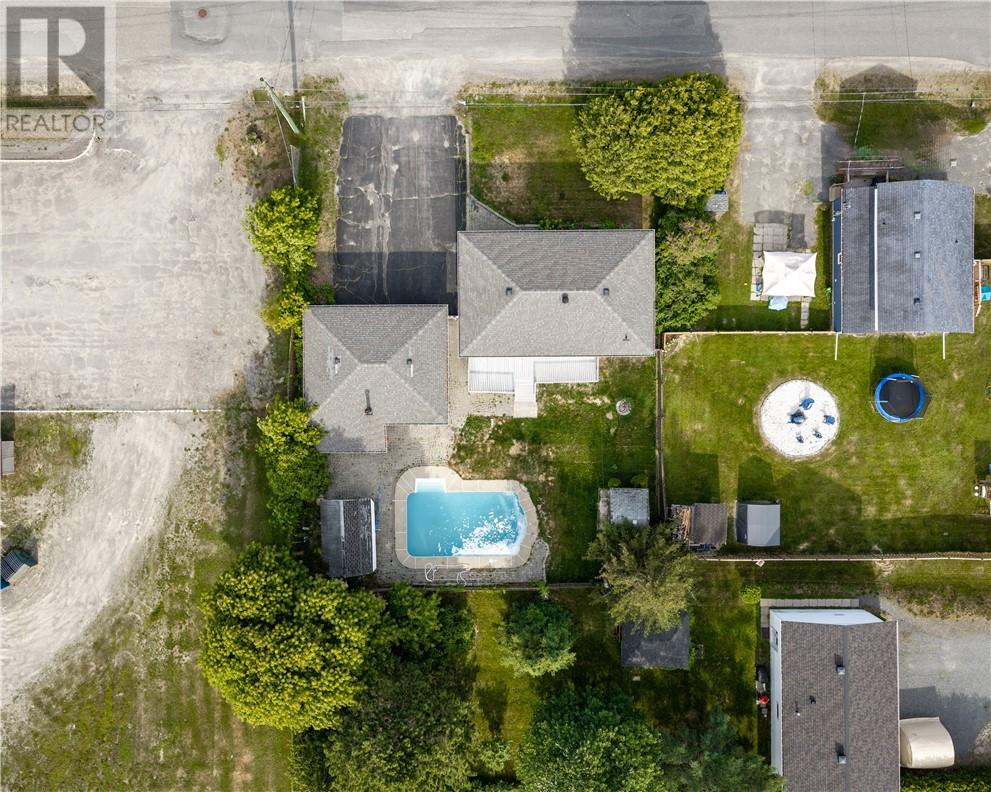 4595 St. Therese Street - 33