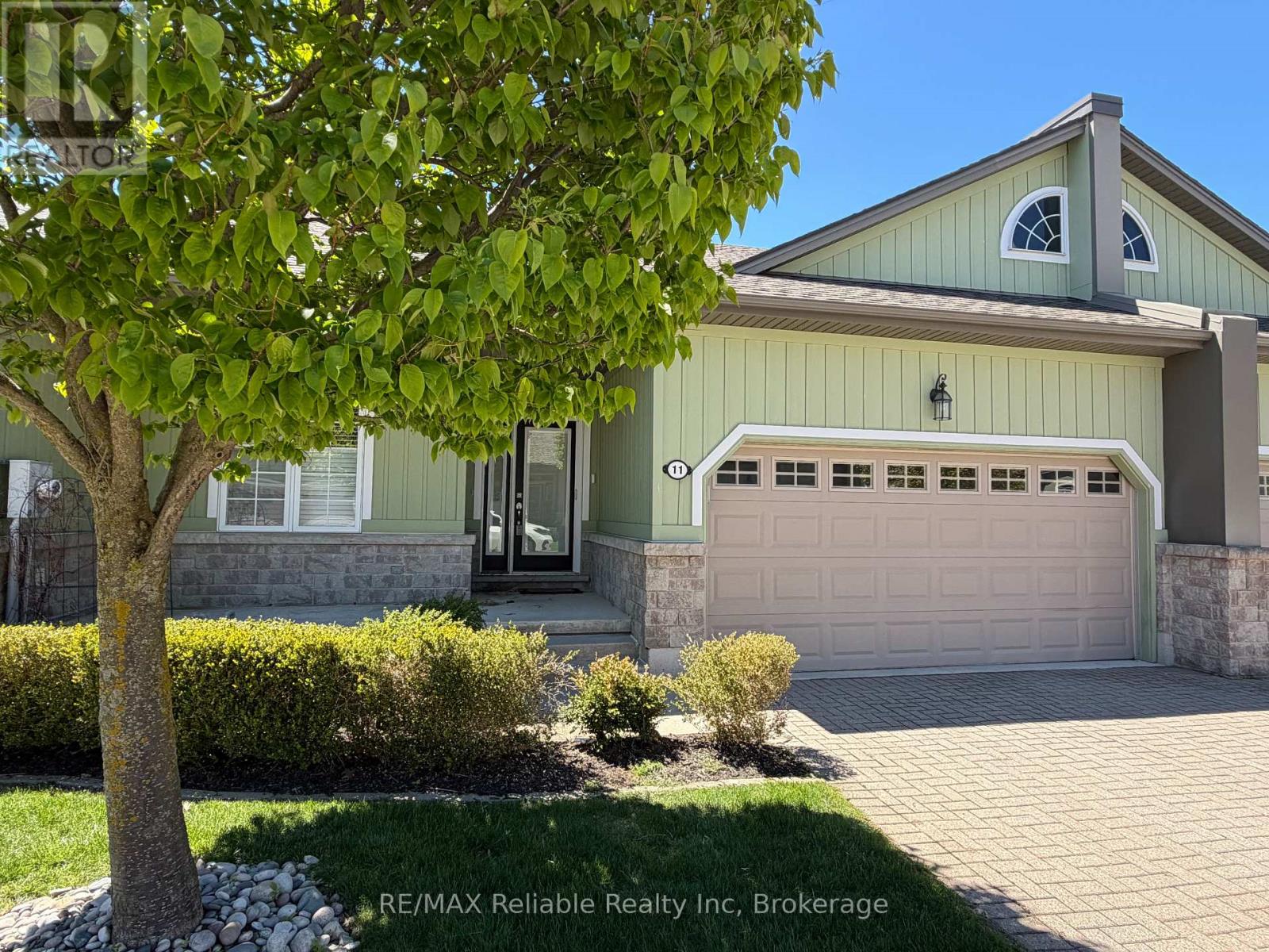 11 OAKWOOD LINKS LANE - 45