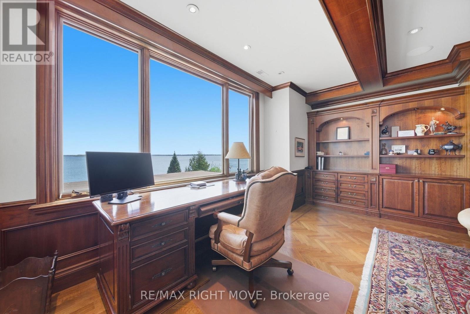 28 MAPLE DRIVE - 31