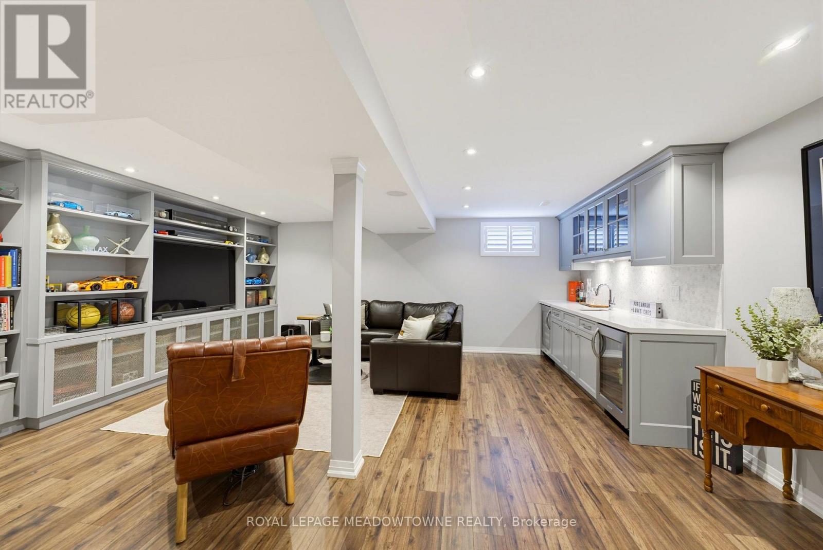 779 BANKS CRESCENT - Image 24